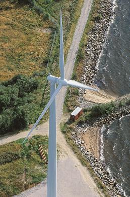 éolienne, les pales entrainent en rotation l'alternateur ALXION